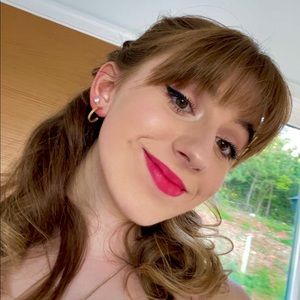 Meet your Posher, Lanie